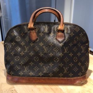 VINTAGE LOUIS VUITTON ALMA BAG!!!